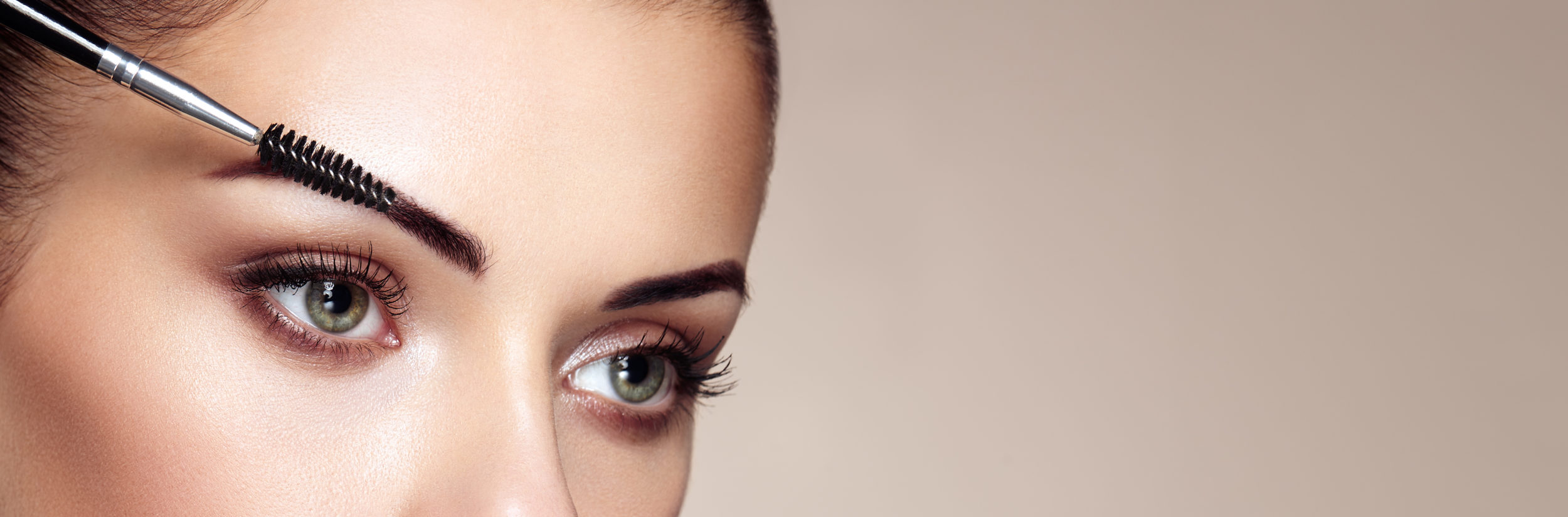 Anastasia Beverly Hills lance la première application pour sourcils 2