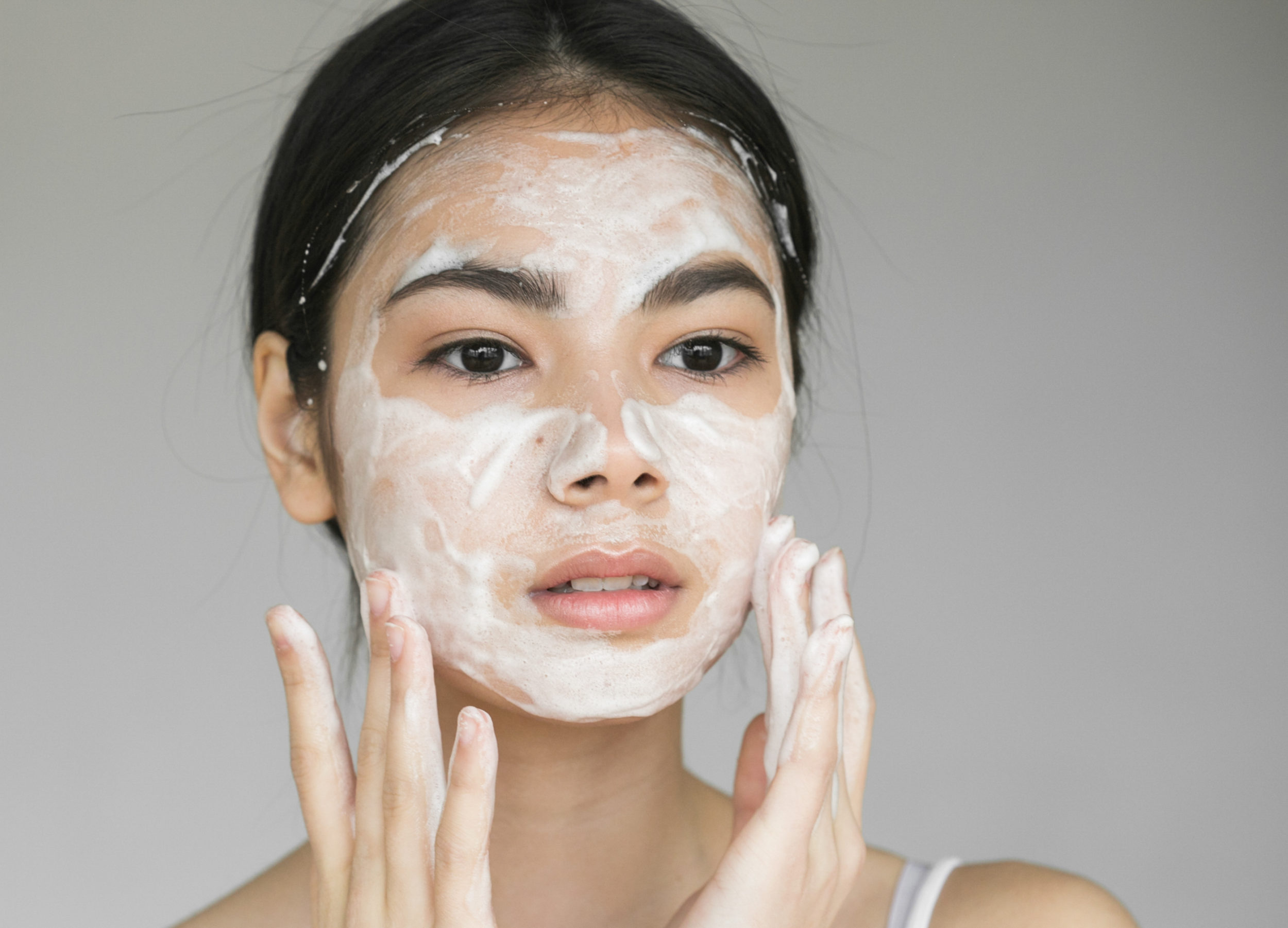 Pourquoi les Japonais se lavent le visage pendant 10 minutes? 67